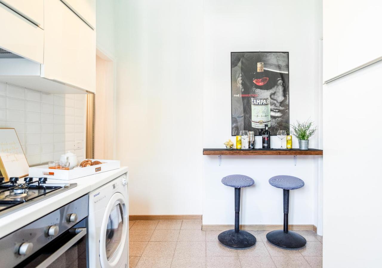 Apartament Milanese Elegance - 15 Minutes Duomo Zewnętrze zdjęcie